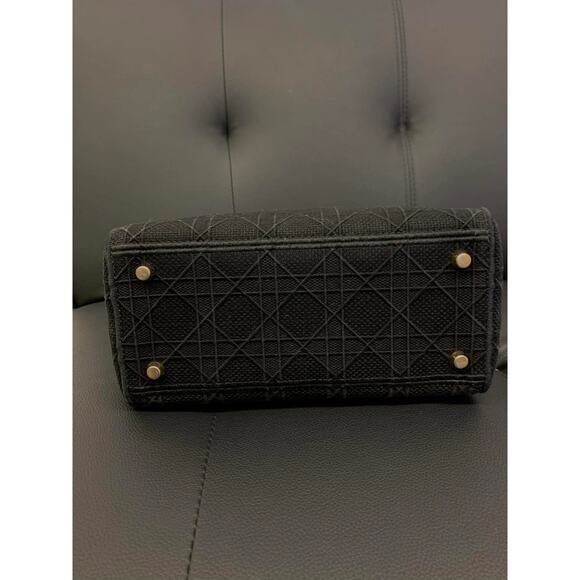 326 Christian Dior Black D-Lite Medium Dior With Champagne Gold Hardware - Picture 10 of 12